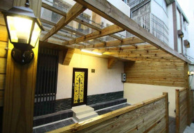 外牆翻修水電管線重拉木作外牆鍛造裝飾系統傢俱室內防水壁癌整修衛浴新增翻修頂樓鐵皮翻修防水新增隔間及樓地板工程