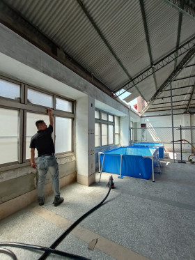 石棉瓦屋頂屋修繕舊屋翻修統包工程水電鐵工鋁窗磁磚