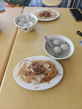 房屋修繕舊屋翻修套房改建泥作統包工程磁磚防水水電鐵工鋁窗磁磚