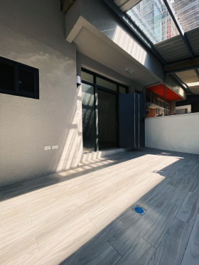 房屋修繕舊屋翻修套房改建泥作工程統包工程磁磚防水水電鐵工鋁窗