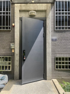 房屋修繕舊屋翻修套房改建泥作工程統包工程磁磚防水水電鐵工鋁窗