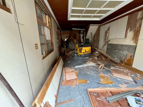 合法拆除清運房屋修繕舊屋翻修泥作工程統包工程磁磚防水水電鐵工