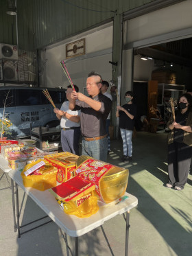 房屋修繕舊屋翻修套房改建泥作工程統包工程磁磚防水水電鐵工鋁窗