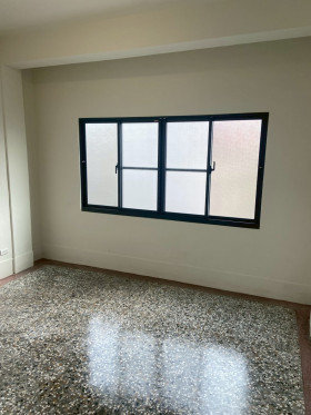 房屋修繕舊屋翻修套房改建泥作工程統包工程磁磚防水水電鐵工鋁窗